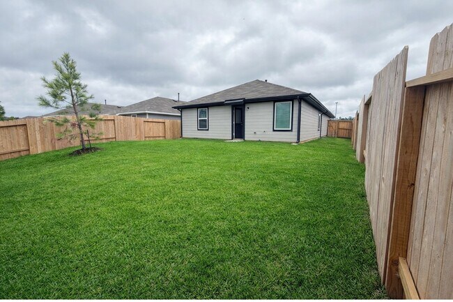 Building Photo - 23732 Patchouli Ter Dr