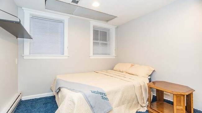 Building Photo - 2743 N Hampden Ct