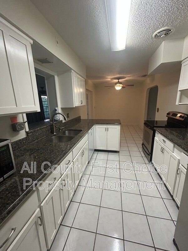 Building Photo - 2797 Renatta Dr