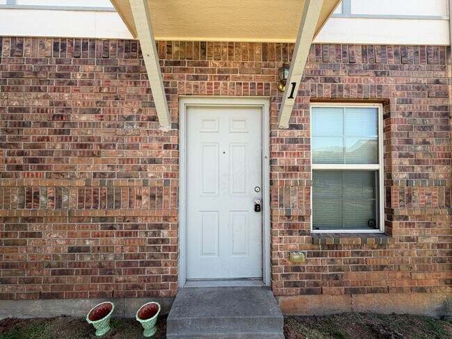 Building Photo - 212 Chalmette Dr