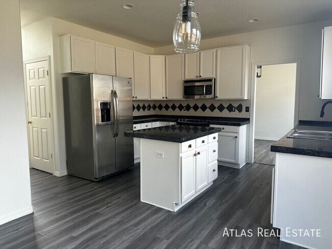 Building Photo - 10789 Vista Rd