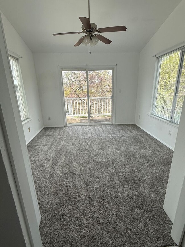 Building Photo - For Rent: Spacious 4-Bedroom Home in Moline, IL – $1,750/month