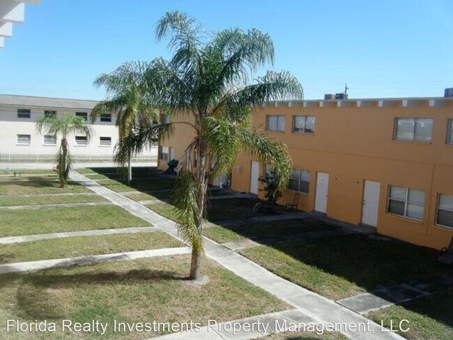 Building Photo - 827 E University Blvd