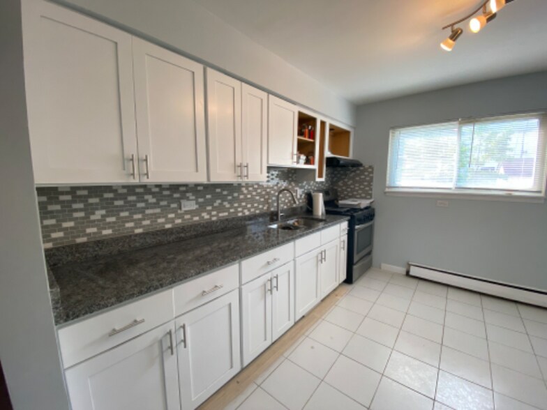 Building Photo - 780 Waikiki Dr