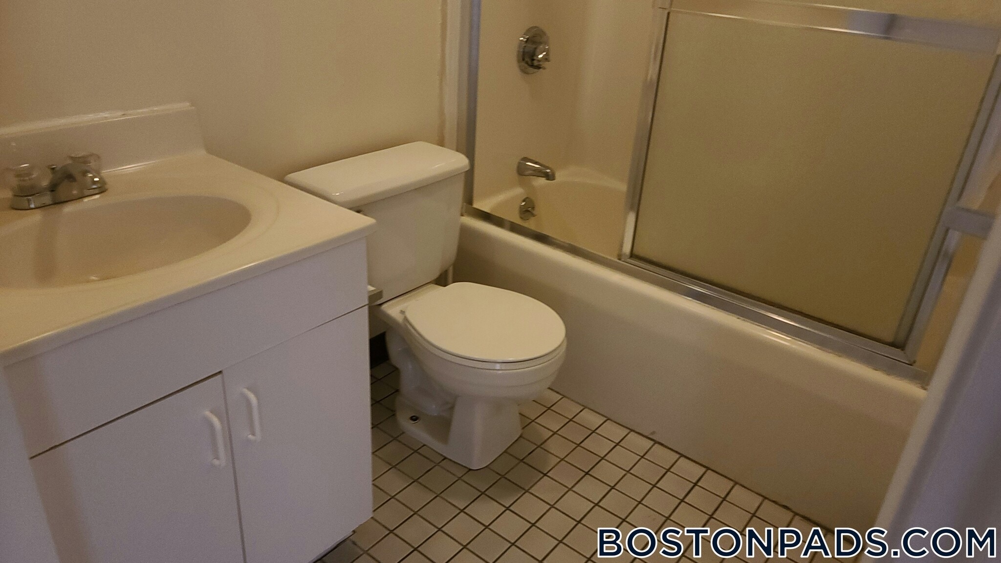 Building Photo - 81 Essex St