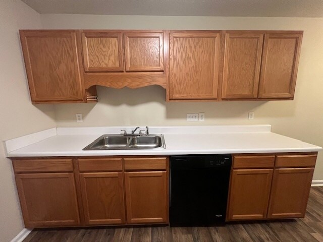 Building Photo - 903 Hanahan Ct