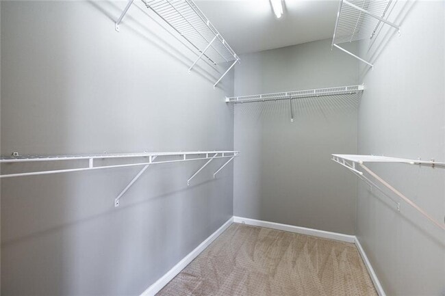 Building Photo - 2302 Towneheights Terrace SE