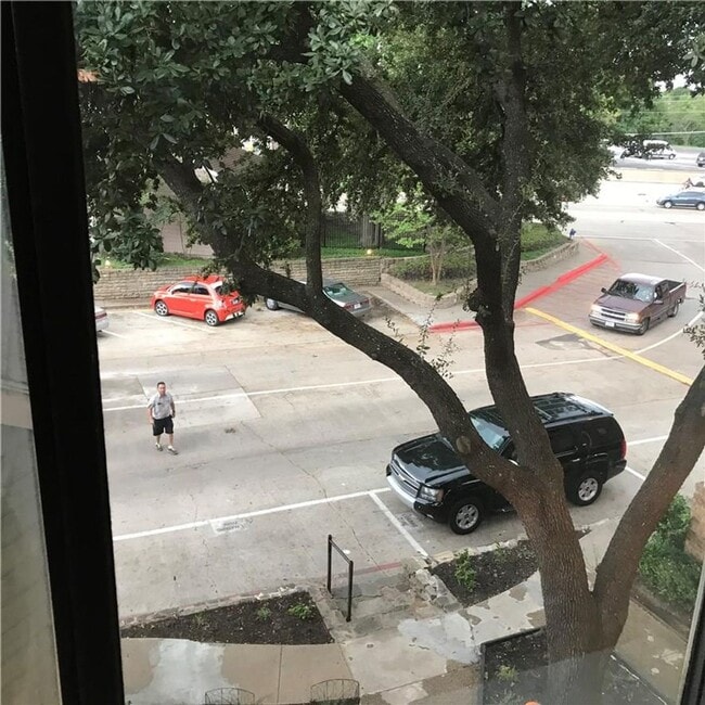 Building Photo - Excellent condo in Walnut with open floor ...