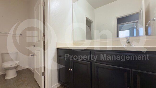 Building Photo - 41601 W Elm Dr