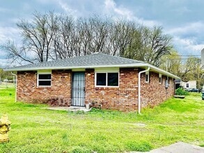 Building Photo - 2008 Wilcox Blvd