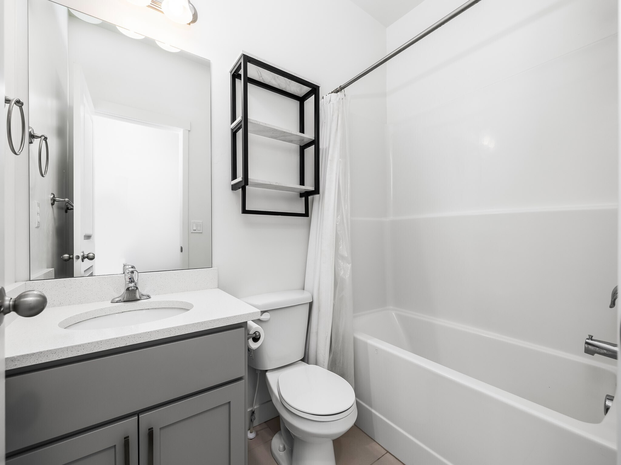 Building Photo - 439 S Meadow Garden Rd