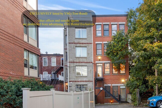 Building Photo - 1431 Tremont St