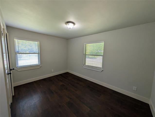 Building Photo - 11106 Visalia Dr