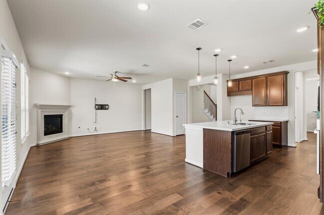 Building Photo - 3850 Chapman Bluff Dr