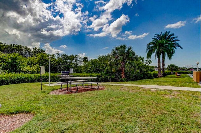 Building Photo - 12760 Indian Rocks Rd