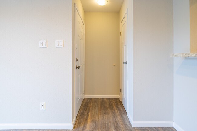 Building Photo - 2750 Holly Hall St