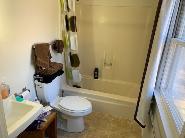 Building Photo - 174 N Whitney St