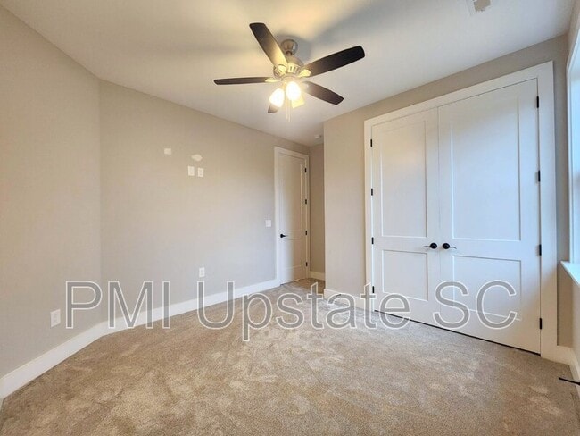 Building Photo - 6 Dean St