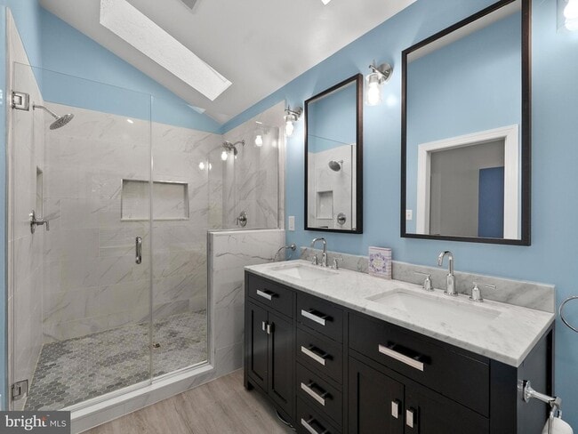 Building Photo - 3044 Emerald Chase Dr