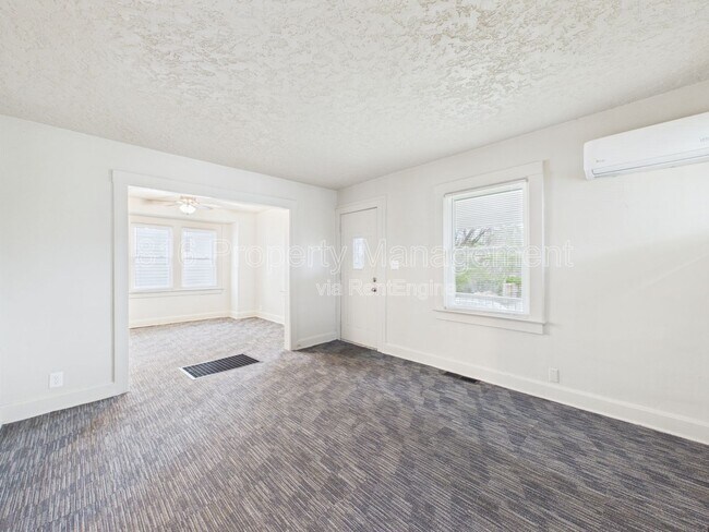 Building Photo - 4028 E 68th Terrace