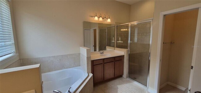 Building Photo - 108 Flame Vine Way