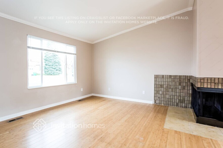 Building Photo - 4817 S Pitkin Way