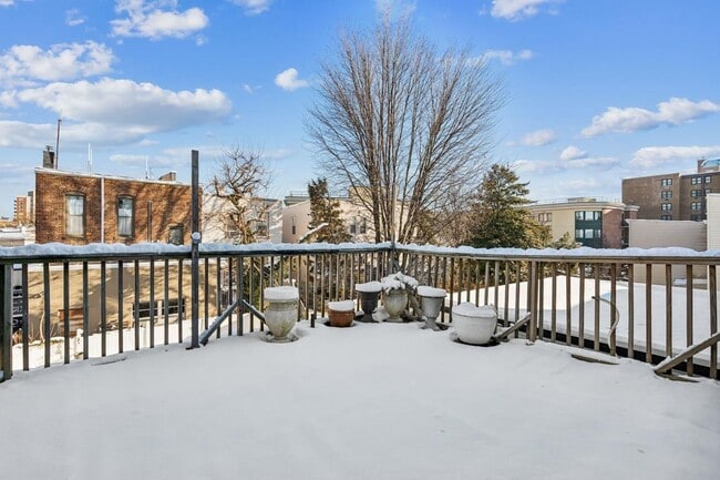 Building Photo - 132 Dodd St