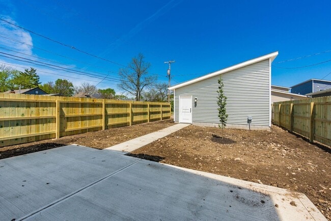 Building Photo - 1448 Wendell Ave
