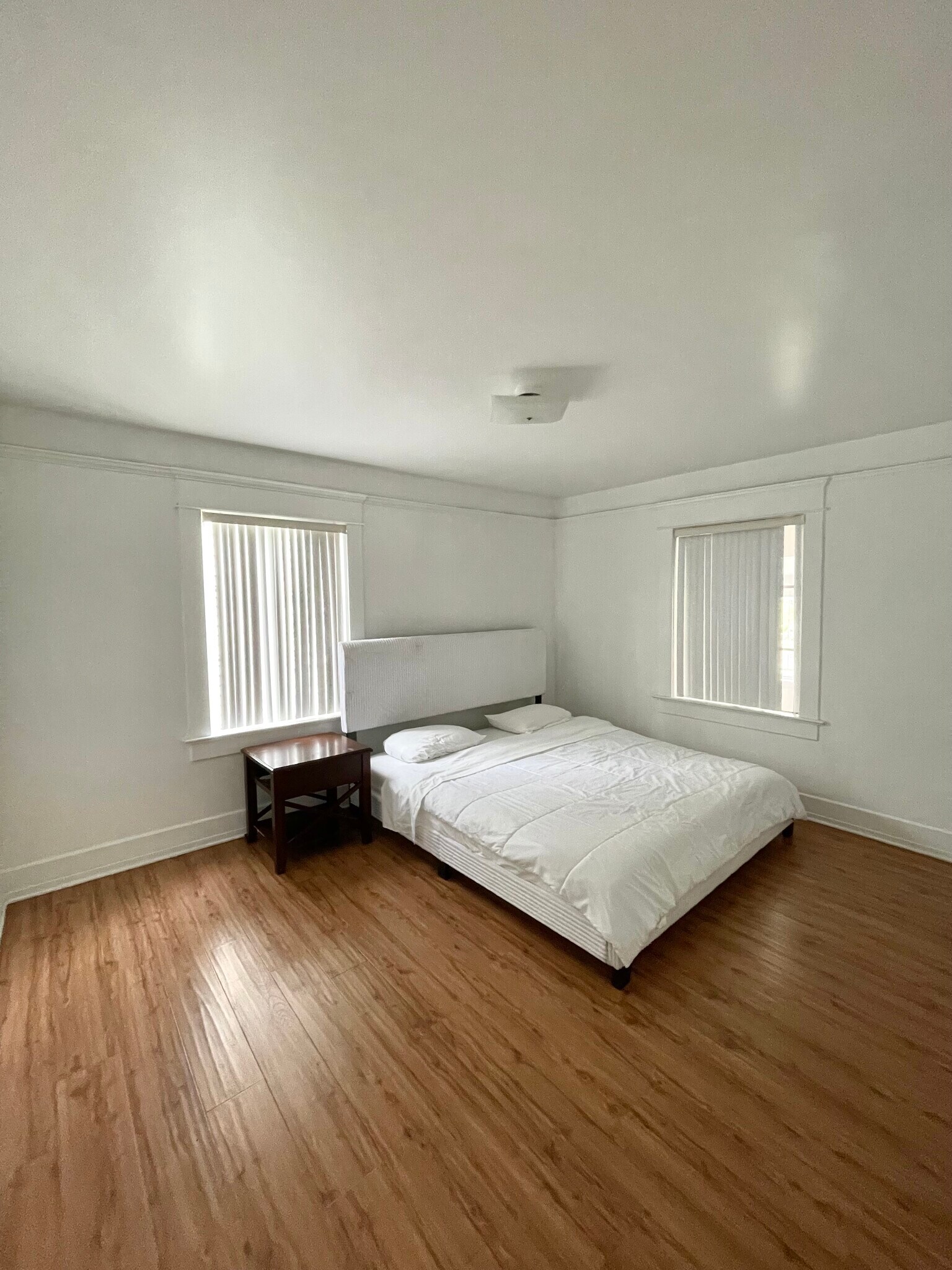 Building Photo - 1624 S Gramercy Pl
