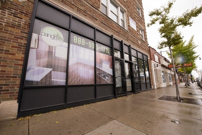 Building Photo - 211-17 E 71st Chicago, IL 60619