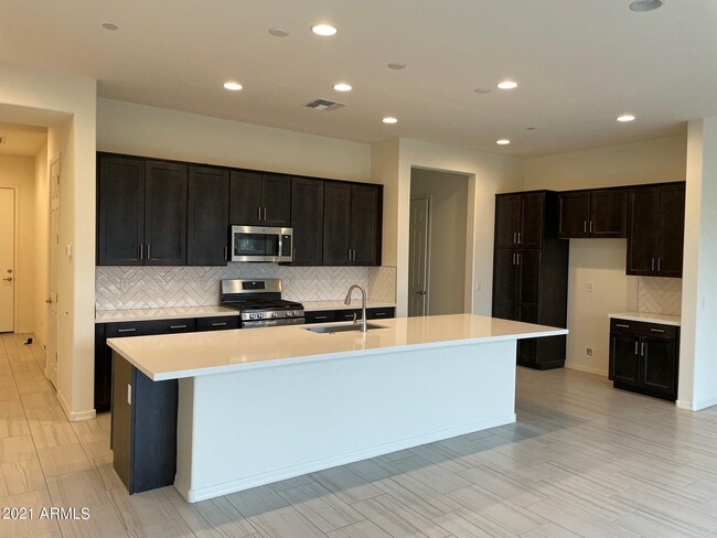 Building Photo - 1964 W Kinfield Trail