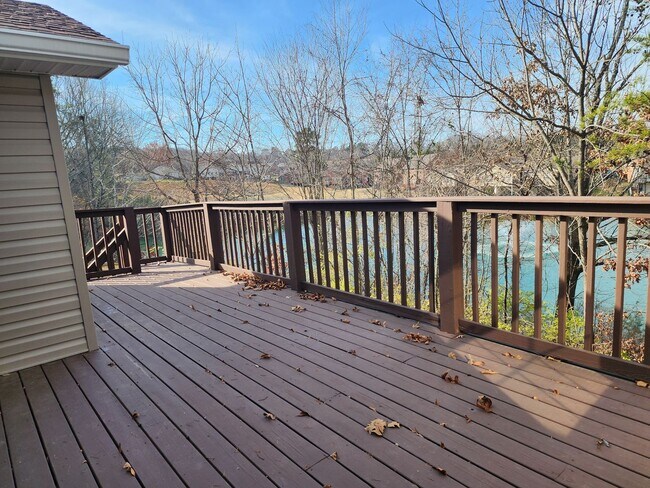 Building Photo - Maryville 37801- 3 bed 2.5 bath condo - call Tom Parry 865-607-3649