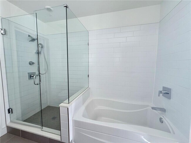 Building Photo - 788 West Marietta St NW