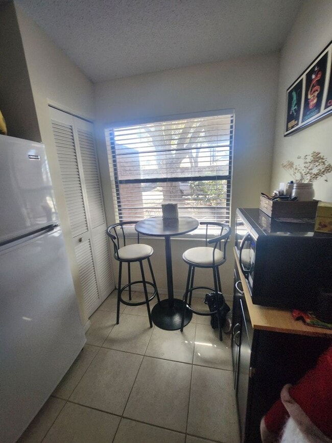 Building Photo - 2824 Coleman Ct