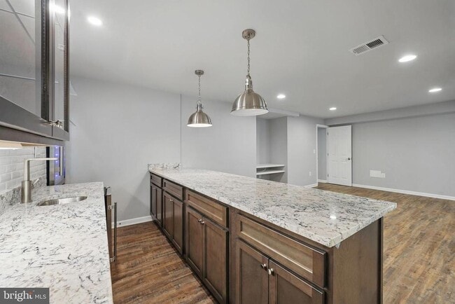 Building Photo - 9913 Rosewood Hill Cir