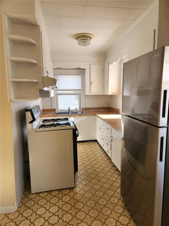 Building Photo - 203 Sweet Ave