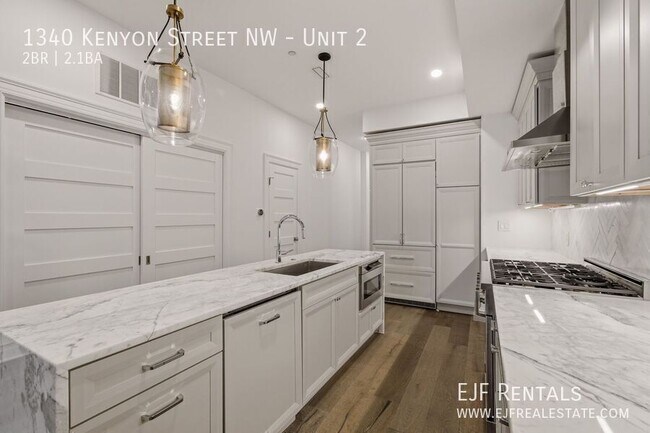 Building Photo - 1340 Kenyon St NW