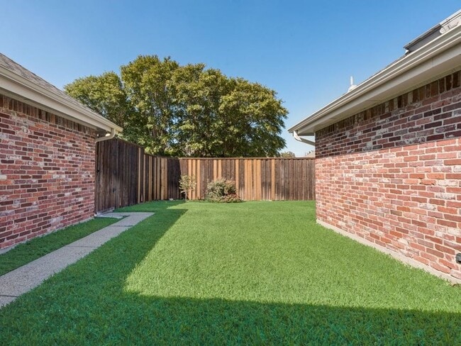 Building Photo - Beautiful west plano home Great neighborho...