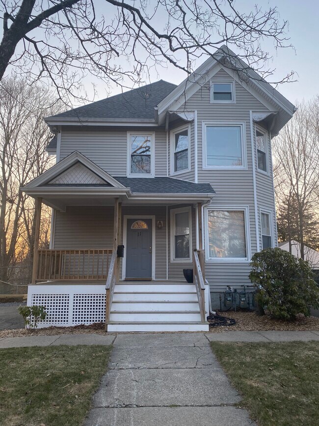 Building Photo - 11 Maple Ave