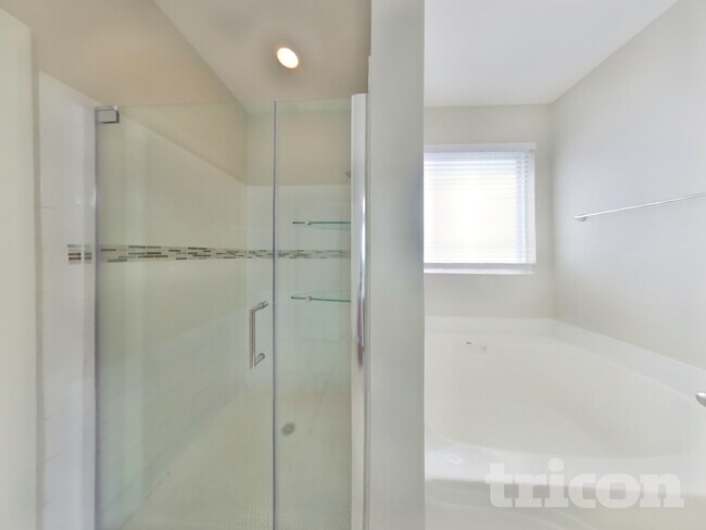 Building Photo - 1004 Abberley Cir