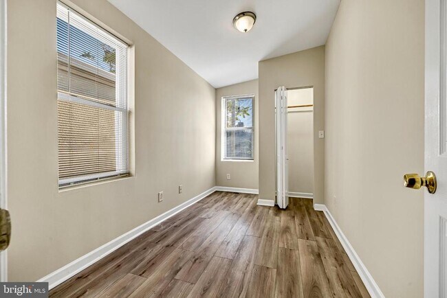 Building Photo - 2131 Jefferson St