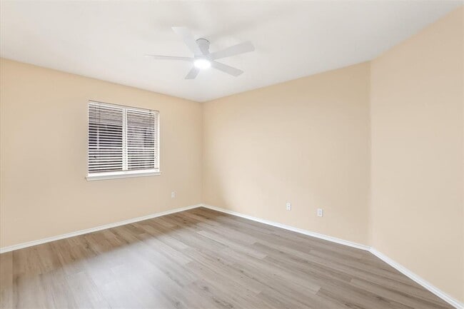 Building Photo - 7200 Quimper Ln