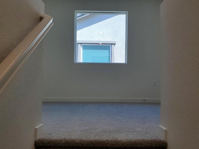 Building Photo - 2057 Shady Tree Cir