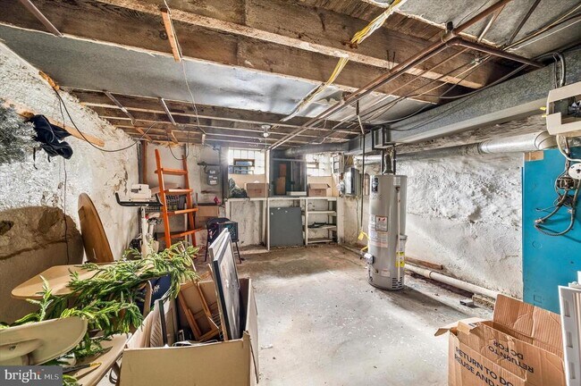 Building Photo - 1820 N Mascher St