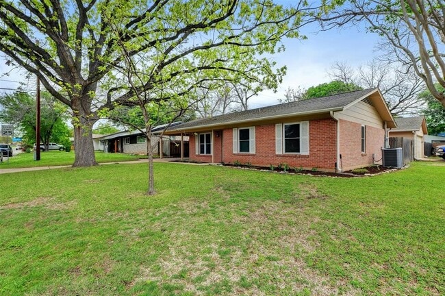 Building Photo - 8301 Franwood Ln