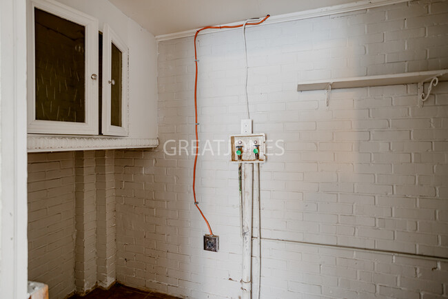 Building Photo - Charming 3 Bedroom in Columbus!
