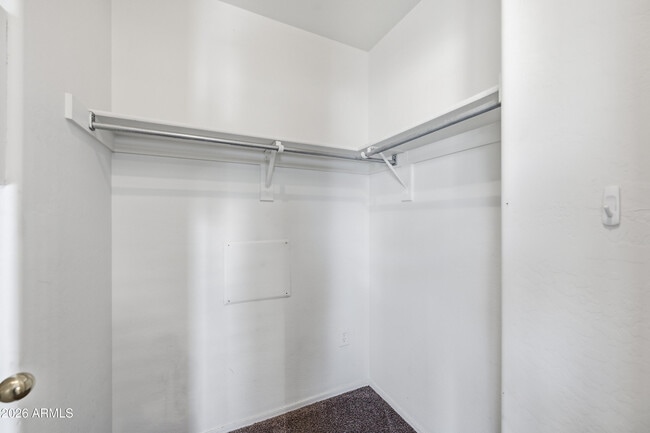 Building Photo - 3014 W Ferruccio Pl