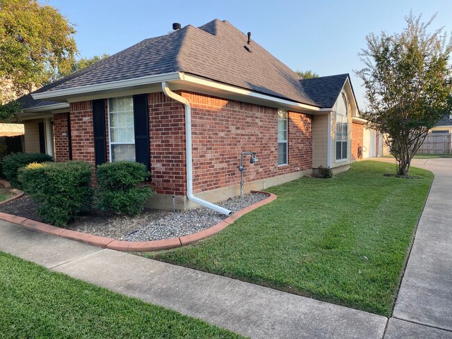 Building Photo - 3206 Hanover Ct