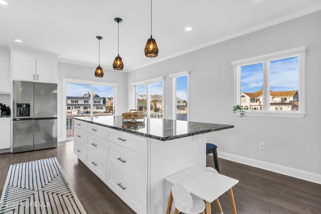 Building Photo - 3330 Windsor Ave