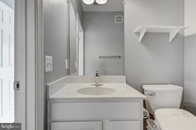 Building Photo - 11575 Cavalier Landing Ct